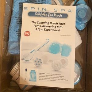 Spin spa shower brush